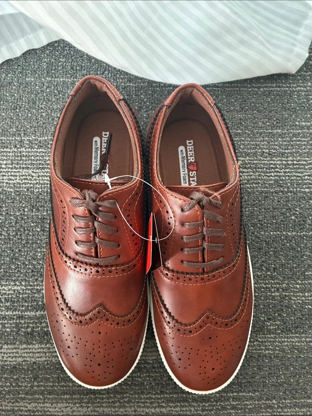 NWT Deer Stags Boys Brown Wingtip Lace-Up Casual Dress Shoes Sizep